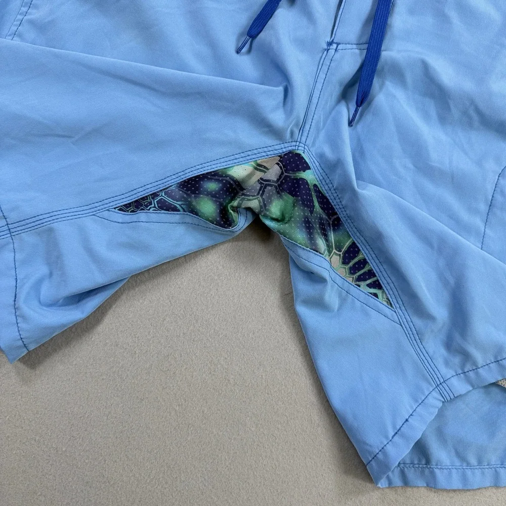 Huk Board Shorts Mens Large Blue Swim Trunks Camo Performance Beach Summer Cargo